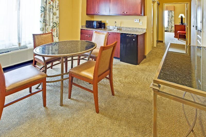 Holiday Inn Express Hotel & Suites Dfw West - Hurst By Ihg Exterior photo